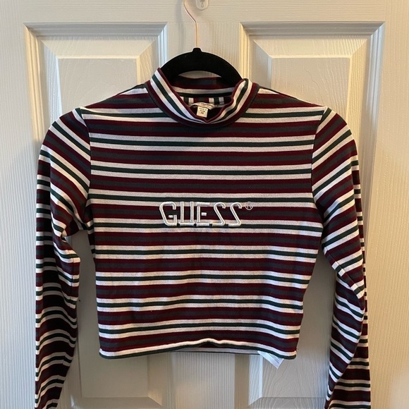 🖤 GUESS Cropped long sleeve top​​​​​​​ 🖤 - Picture 3 of 6